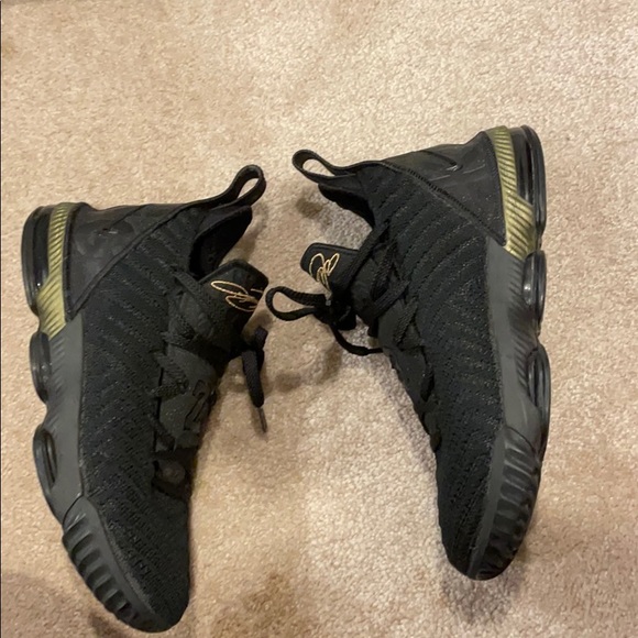 Lebron XVI - Picture 7 of 7